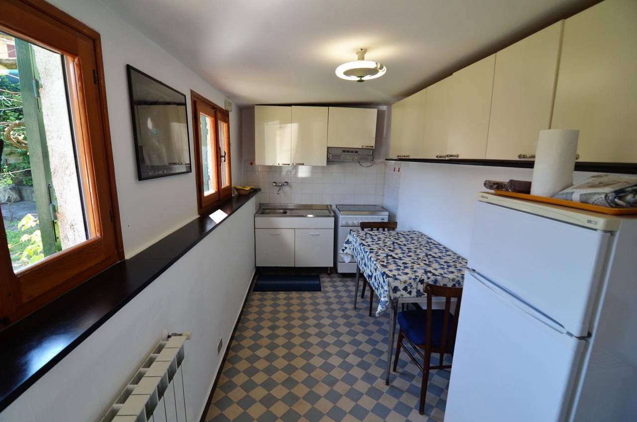 Lobster Cottage Apartment Леванто Екстер'єр фото